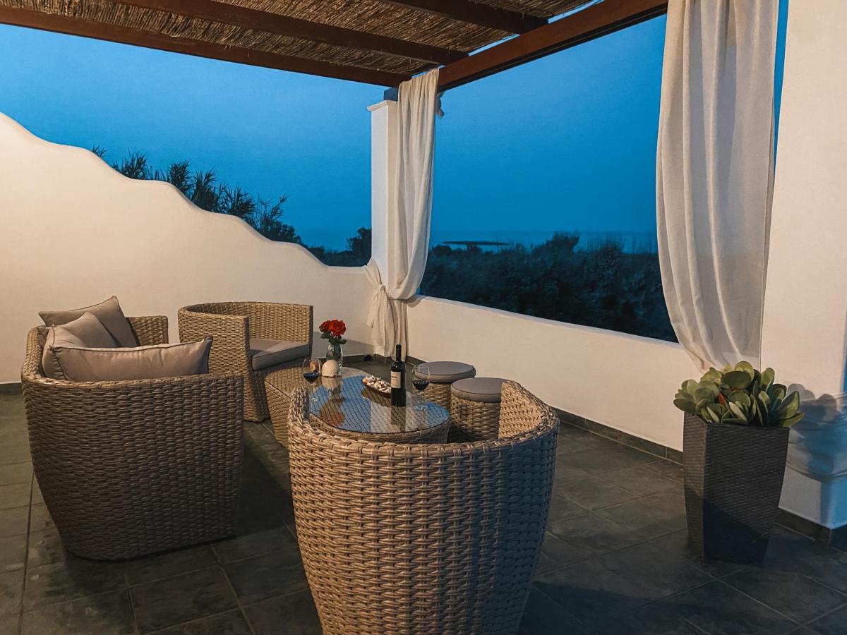 Luxury 3Br Sunrise Villa , Seaside Gyrismata Skyros Bagian luar foto