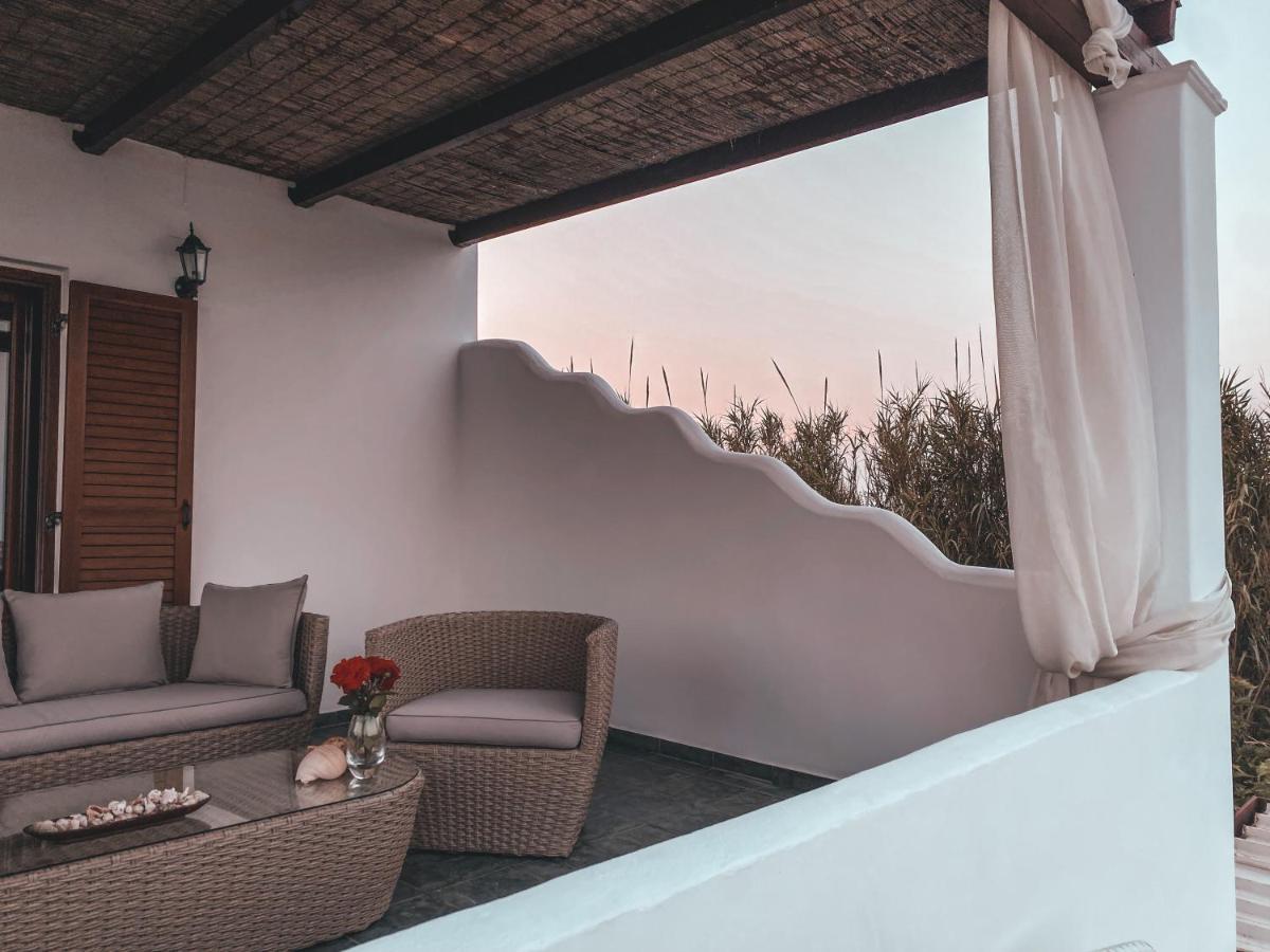 Luxury 3Br Sunrise Villa , Seaside Gyrismata Skyros Bagian luar foto